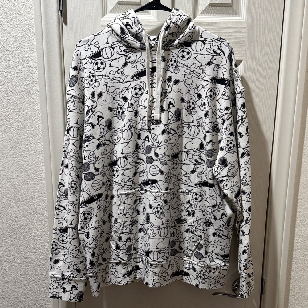 Levi’s x Peanuts Hoodie – Size L